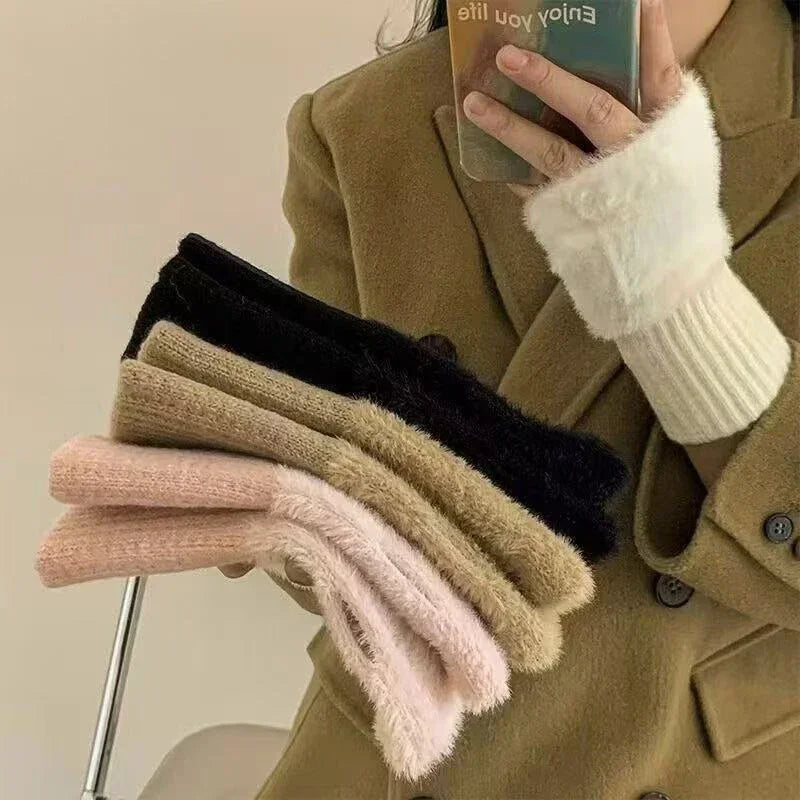 Plush Cozy Fingerless Gloves for Women – Warmth with Elegance