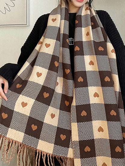 Checkered Winter Scarf Shawl – Classic Pattern, Effortless Style