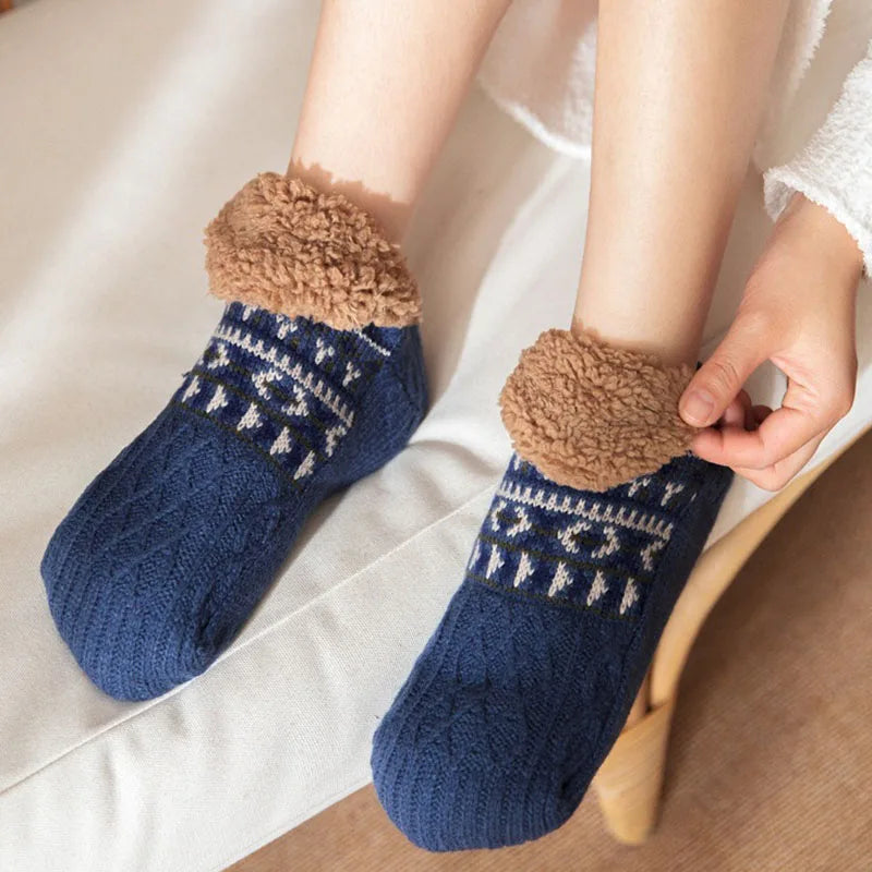Snow Pattern Winter Floor Socks – Cosy Feet, Festive Vibes
