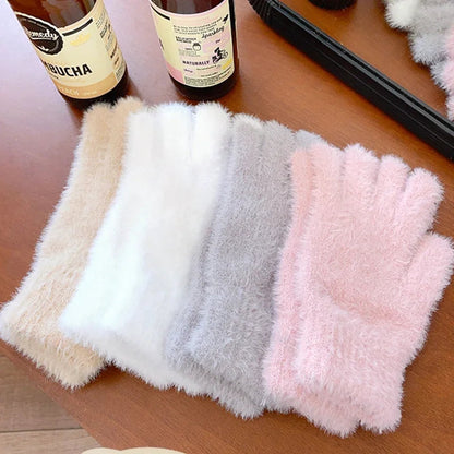 Soft Plush Winter Gloves for Women – Everyday Cozy Essential