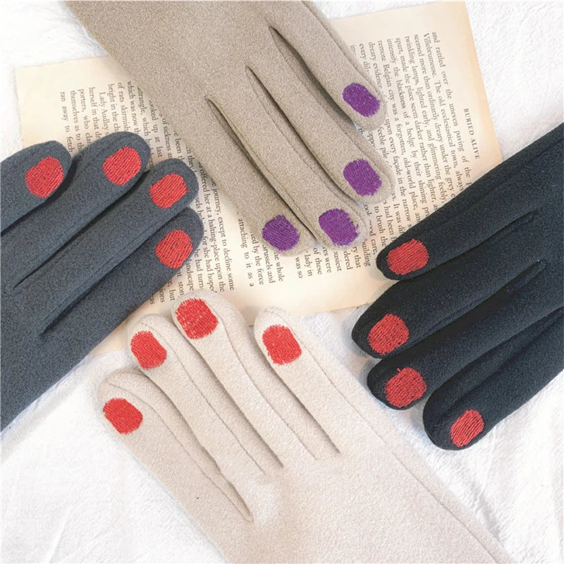 Touch Screen Winter Gloves with Nail Polish Design – Stylish & Functional