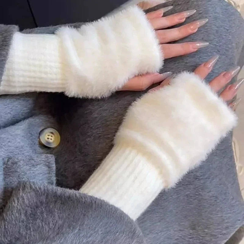 Plush Cozy Fingerless Gloves for Women – Warmth with Elegance