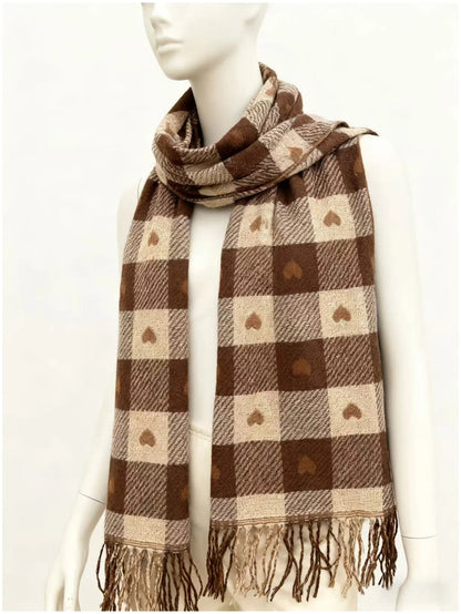 Checkered Winter Scarf Shawl – Classic Pattern, Effortless Style