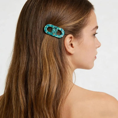 Strong-Hold Magnetic Hair Clips – Style That Actually Stays Put