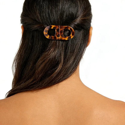 Strong-Hold Magnetic Hair Clips – Style That Actually Stays Put