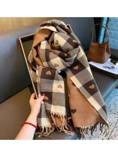 Checkered Winter Scarf Shawl – Classic Pattern, Effortless Style