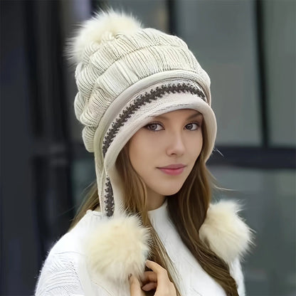 Fleece-Lined Pom Pom Beanie – Winter Warmth with a Fun Finish