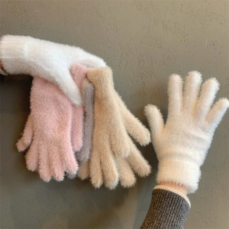 Soft Plush Winter Gloves for Women – Everyday Cozy Essential