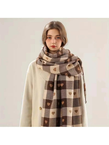 Checkered Winter Scarf Shawl – Classic Pattern, Effortless Style