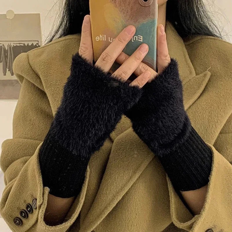 Plush Cozy Fingerless Gloves for Women – Warmth with Elegance