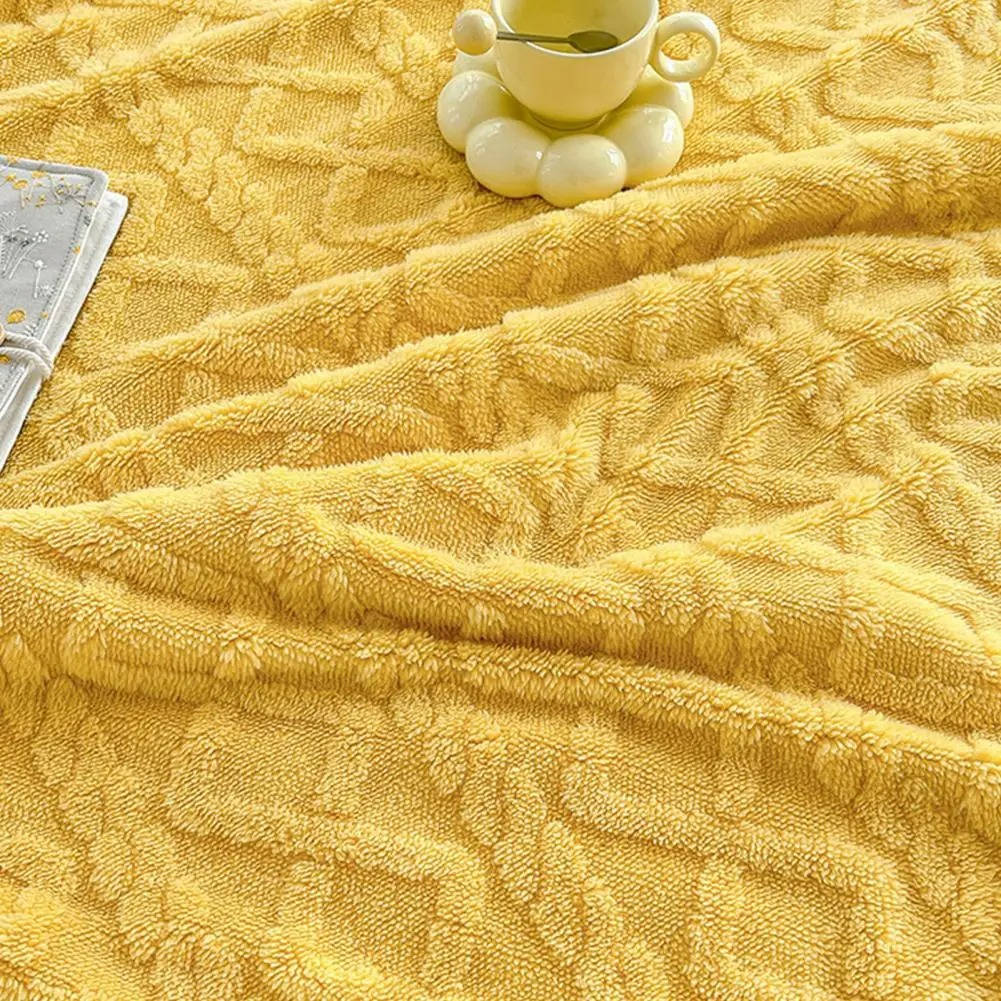 Ultra-Soft Fleece Blanket – Cozy Warmth, Zero Chill