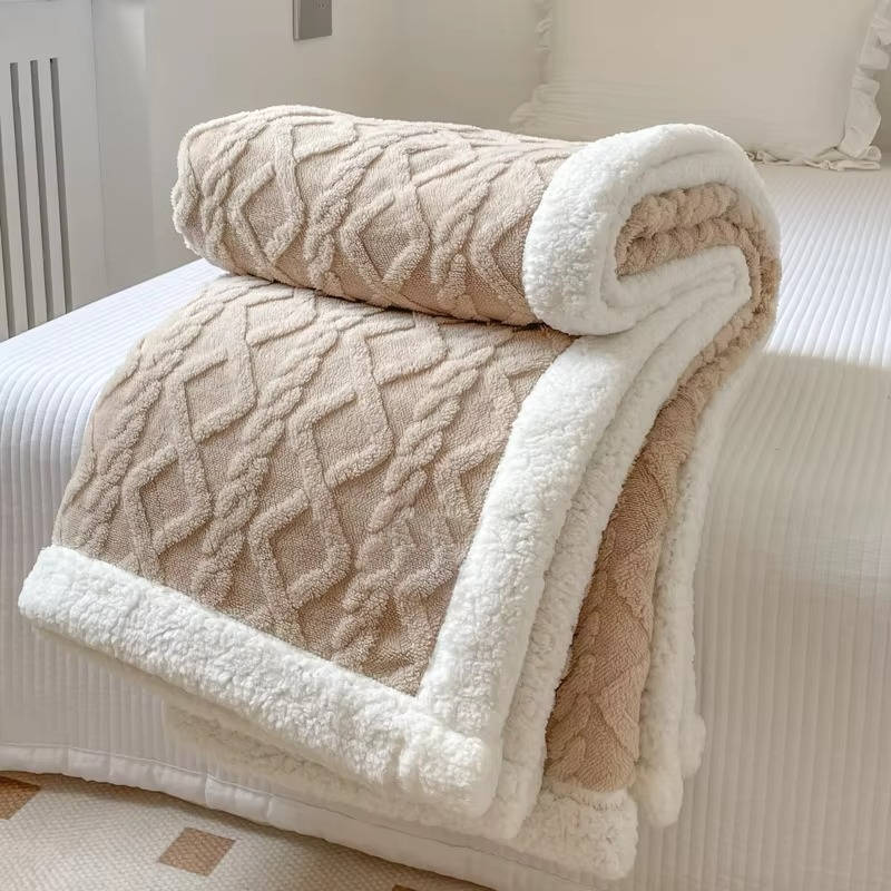 Ultra-Soft Fleece Blanket – Cozy Warmth, Zero Chill