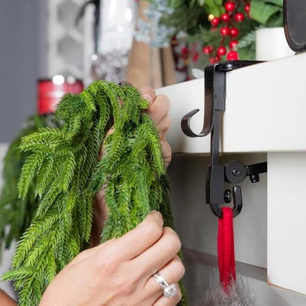 Adjustable Fireplace Stocking Hanger – Perfect Fit for Any Mantle