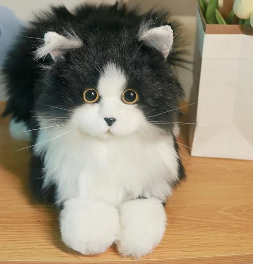 Lifelike Plush Cat – The Companion That Never Needs Feeding