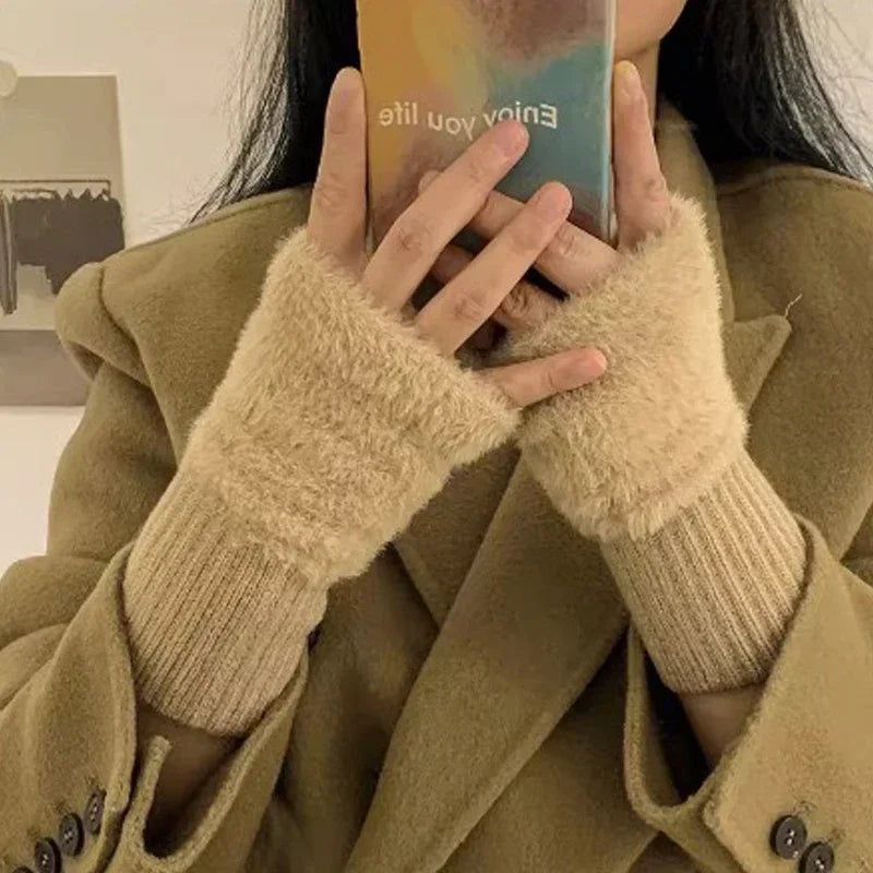 Plush Cozy Fingerless Gloves for Women – Warmth with Elegance