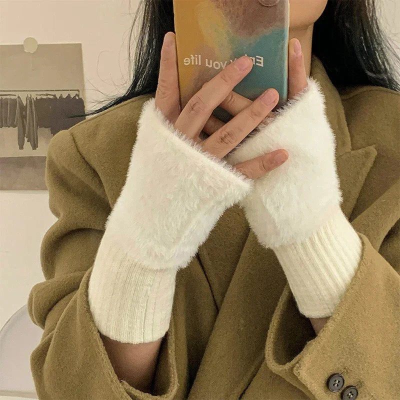 Plush Cozy Fingerless Gloves for Women – Warmth with Elegance